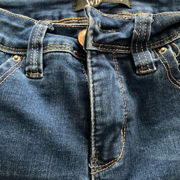 Ladies Jeans - Picture 8 of 10